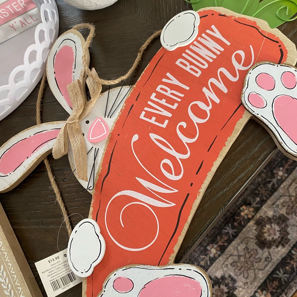 Easter Bunny Welcome Sign - Picture 2 of 2